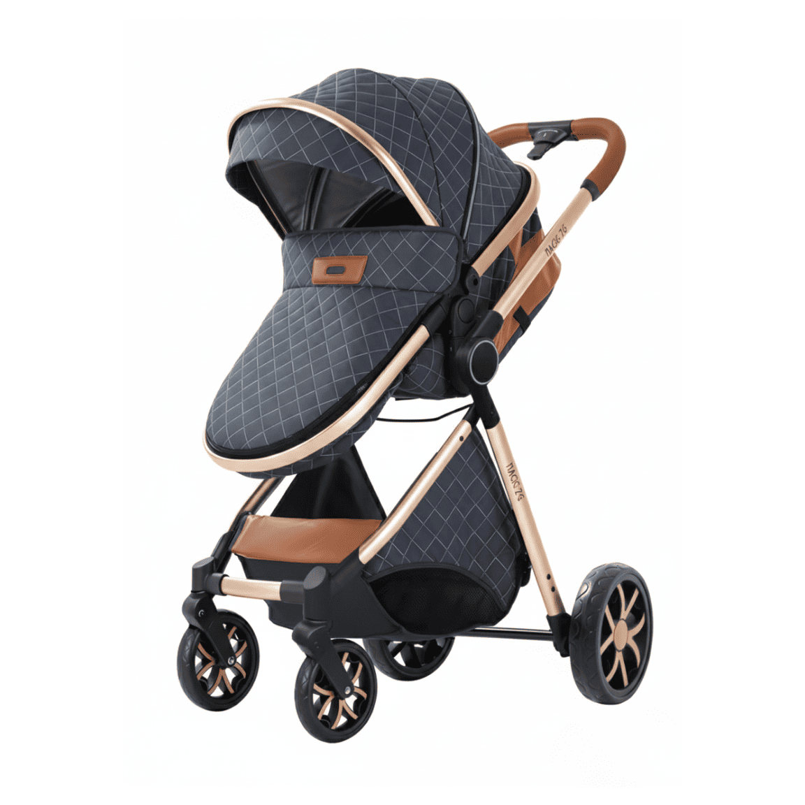 Poussette bébé évolutive haut de gamme avec canopy matelassé gris, cadre en aluminium doré et grand panier de rangement sur fond blanc.