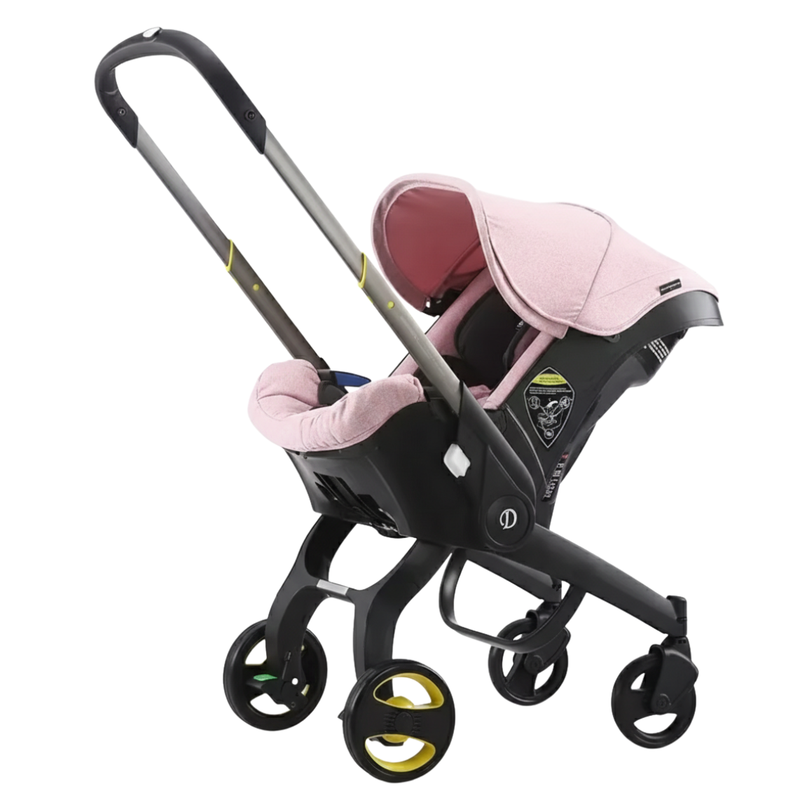 Poussette naissance élégante avec cosy rose poudré et canopy extensible pour une protection solaire maximale. Une solution compacte et design avec roues jaunes, alliant esthétique et sécurité pour les balades avec bébé.